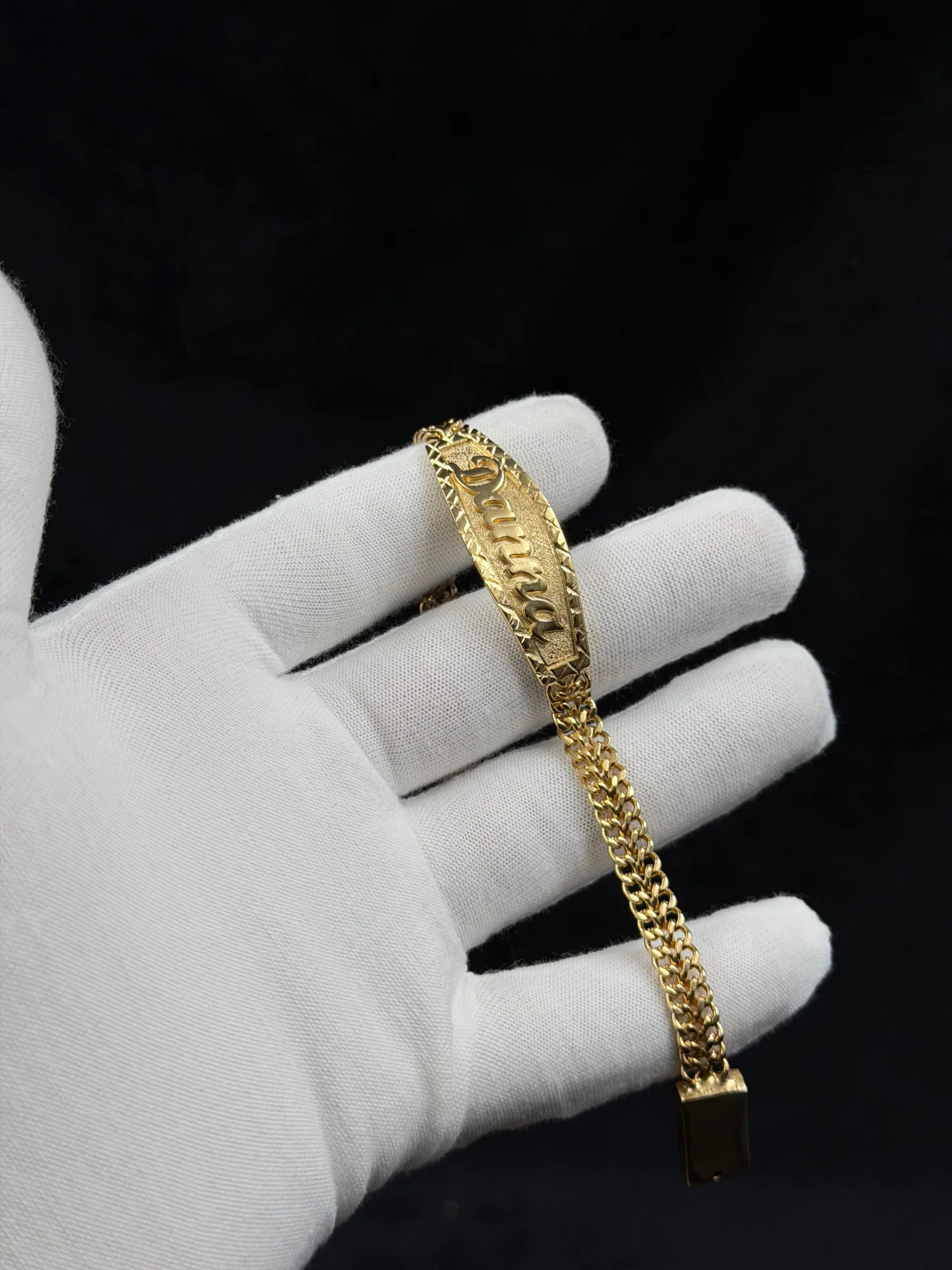 Tejido cubano placa ovalada 8mm - orillas diamantadas